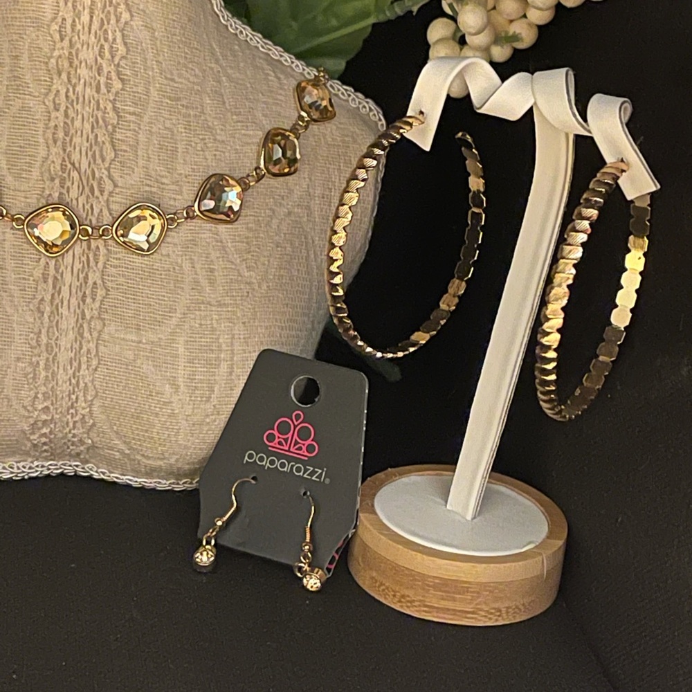 Paparazzi Gold Rhinestones Set - Picture 4 of 4